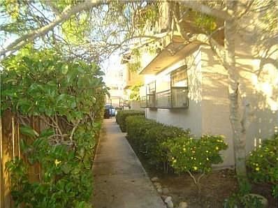 2nd image of 1338 Thomas Ave APT C
