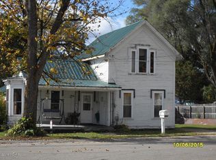 119 N Oak St, Evart, MI 49631