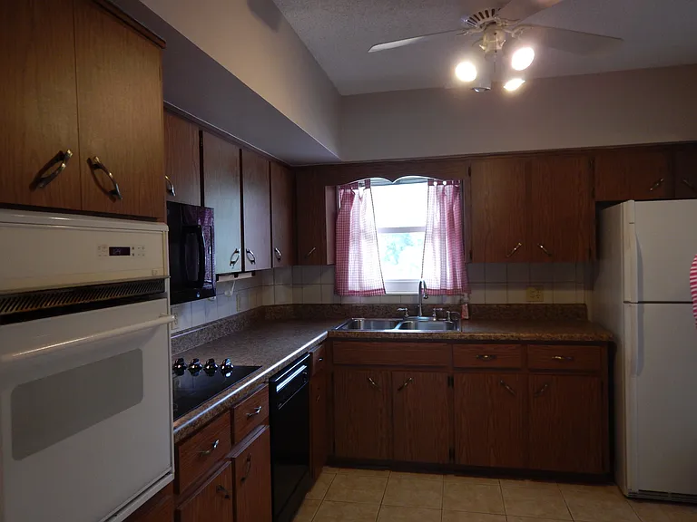 2471 Sumatran Way #25 — Photo 14