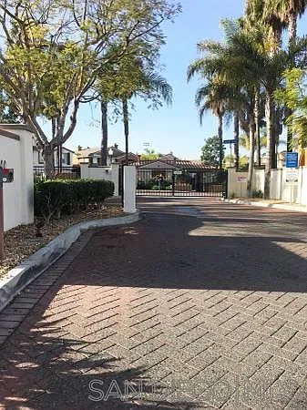 3 bed, 2.5 bath, 1450 sqft, $3,500 — Photo 4