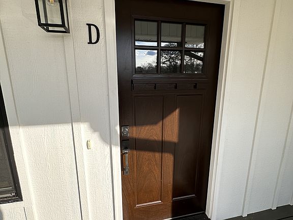 2nd image of 250 N Forest Ave #11168486