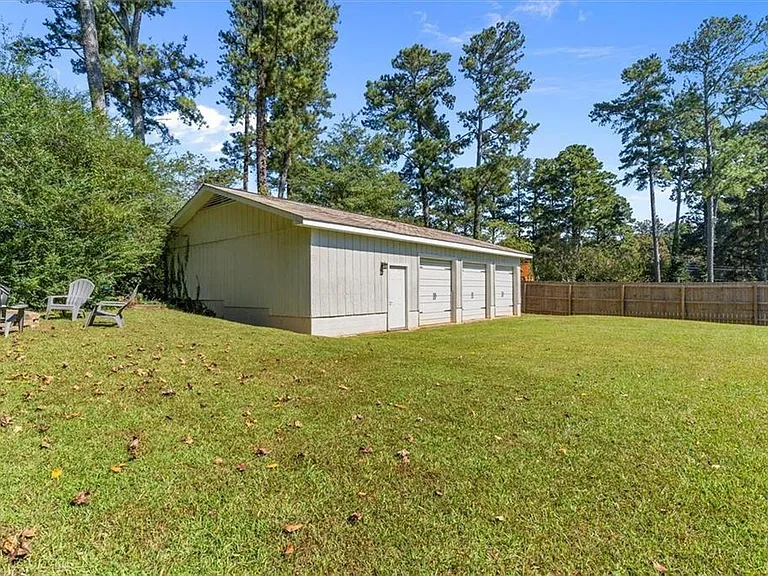521 Pineview Dr SE — Photo 29