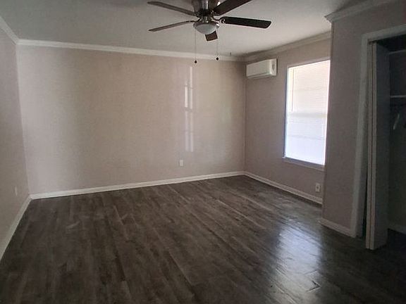 4th image of 509 E Martin St