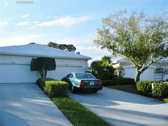 3rd image of 1900 SW Willowbend Ln