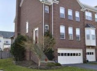 653 Springhouse Sq SE, Leesburg, VA 20175