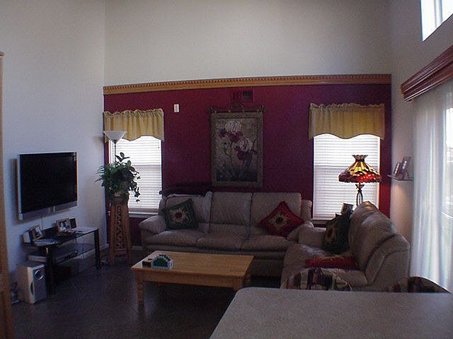 2nd image of 87 Northwood Bvld