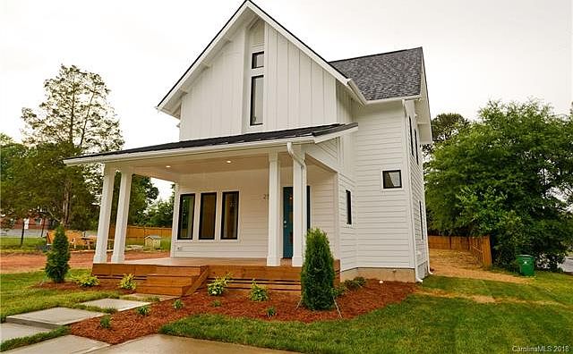 1st image of 2557 Elkwood Cres