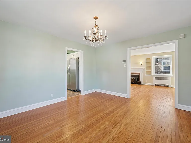 1156 Garfield Ave — Photo 6