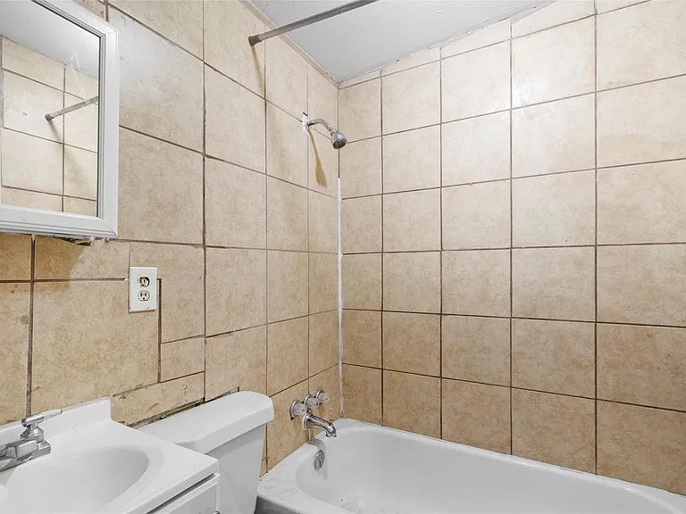 8 Jackson Rd — Photo 14