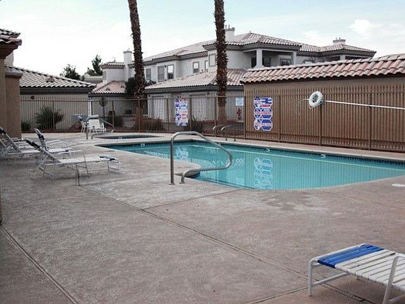 3rd image of 6804 Dorita Ave Unit 102