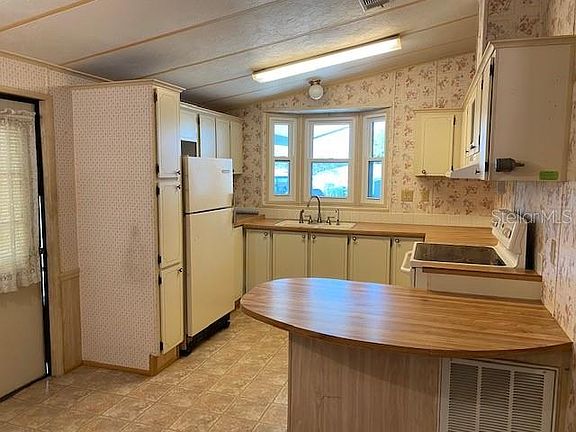 2nd image of 3613 Duffer Ct #1571