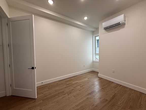 5th image of 40 Lembeck Ave #306G