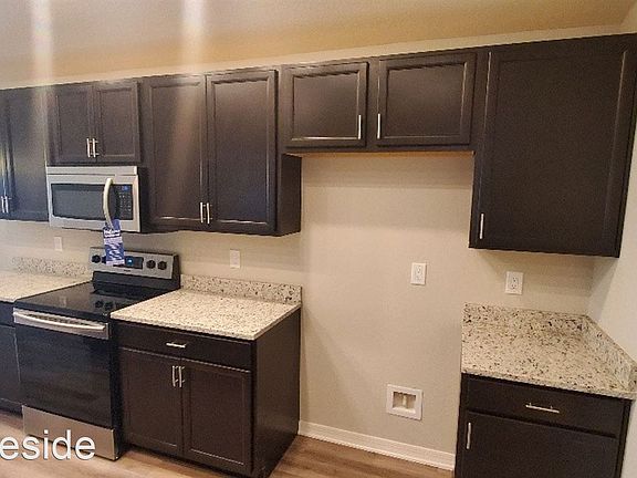 4th image of 525 Pentas Ln