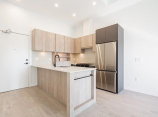 19577 65b Ave #307, Surrey, BC V3W8S2