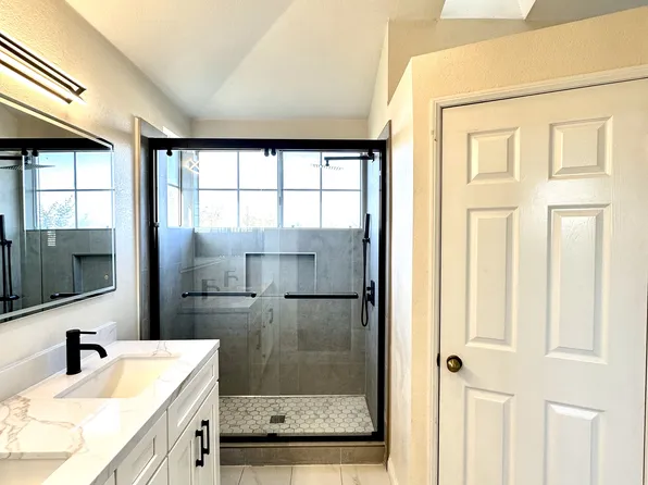(undisclosed Address), Hawthorne, CA 90250