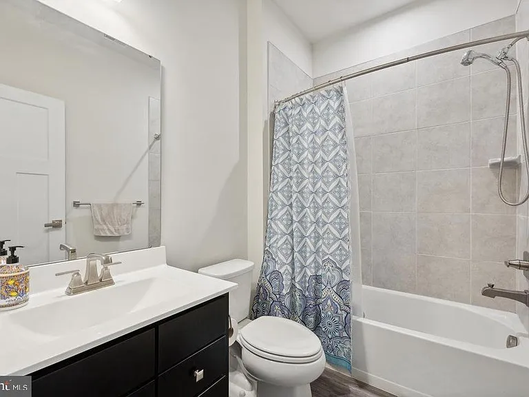 6070 Fallfish Ct — Photo 22