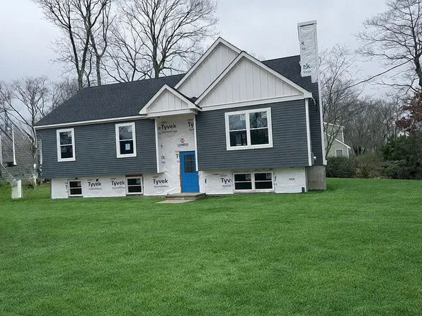 133 Shinnecock Ave #B, Mastic, NY 11950