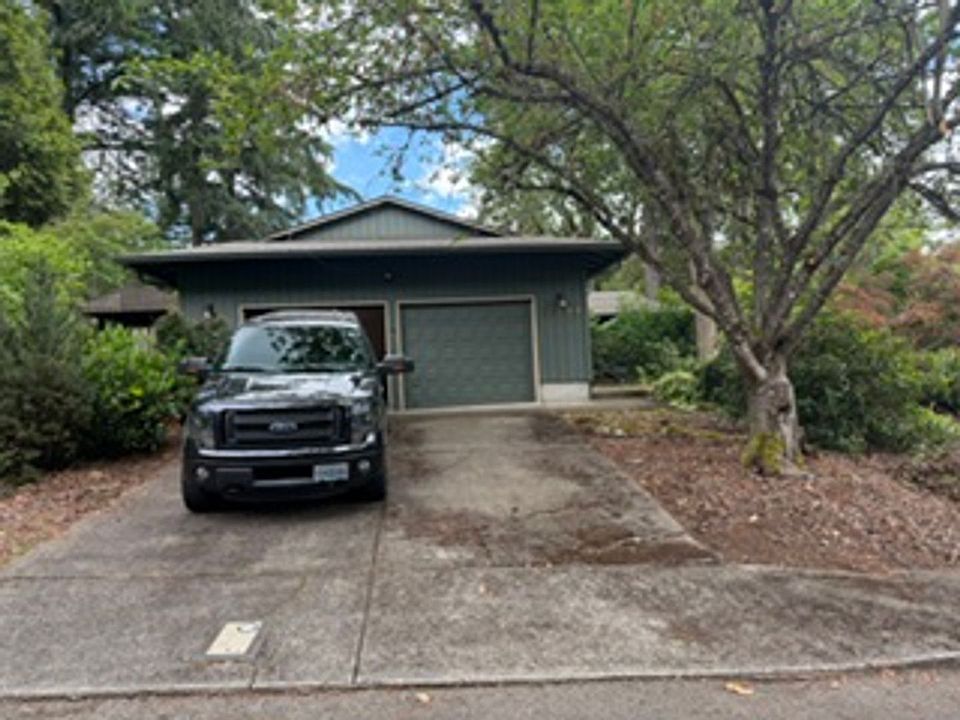 1st image of 4400 Chapman Way