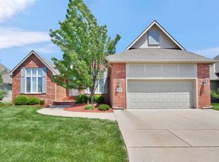 1902 N Cranbrook St, Wichita, KS 67206