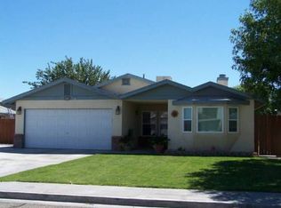 813 Janelle Ct, Ridgecrest, CA 93555