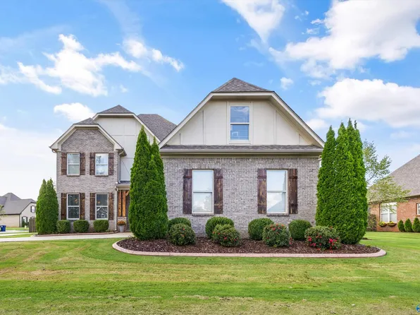 12 Maple Tree Ln SW, Huntsville, AL 35824