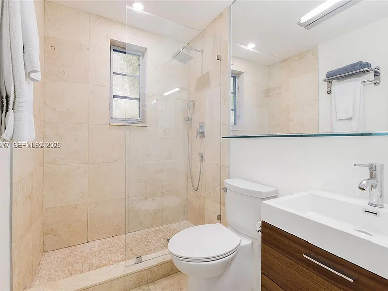 1551 Lenox Ave #8 — Photo 12