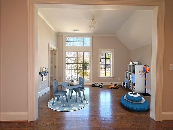 Sitting area in 2nd Master B