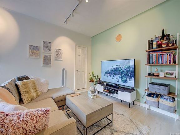 5th image of 167-10 Crocheron Ave #2E
