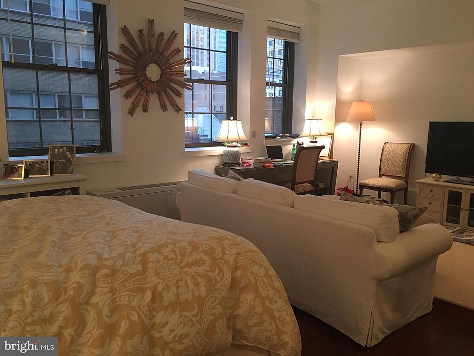 1st image of 219-29 S 18th St #503