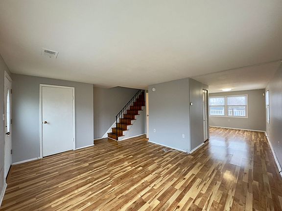 3rd image of 1629 Wentworth Ave