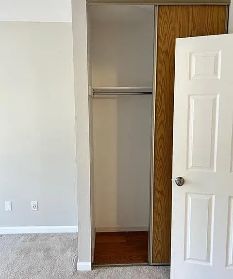 9038 W Dartmouth Pl — Photo 8