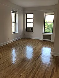 Rented by Metropolis Real Estate of Manhattan