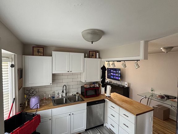 3rd image of 1819 E 46th St #1819