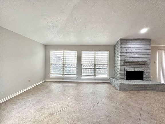 4th image of 11626 Coachfield Ln