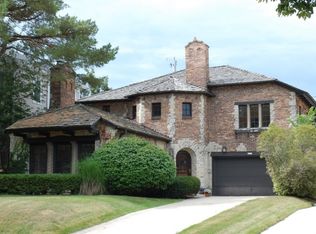 4411 N Maryland Ave, Shorewood, WI 53211