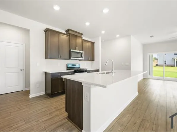 1445 Lyon Way Dr, Lawrenceville, GA 30044