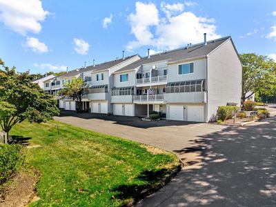 80 Staffordshire Commons Drive #80, Wallingford, CT, 06492