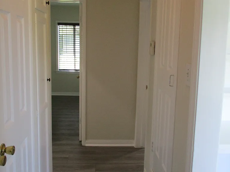 17630 Cantara St — Photo 9