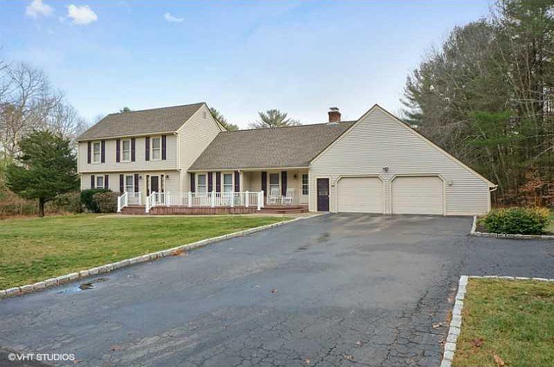 1st image of 11 Wood River Ln