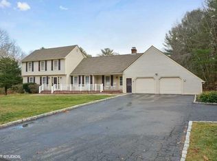 11 Wood River Ln, West Greenwich, RI 02817