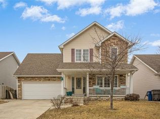 3312 E 52nd St, Des Moines, IA 50317