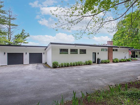 4th image of 1310 Dorset Hill Road