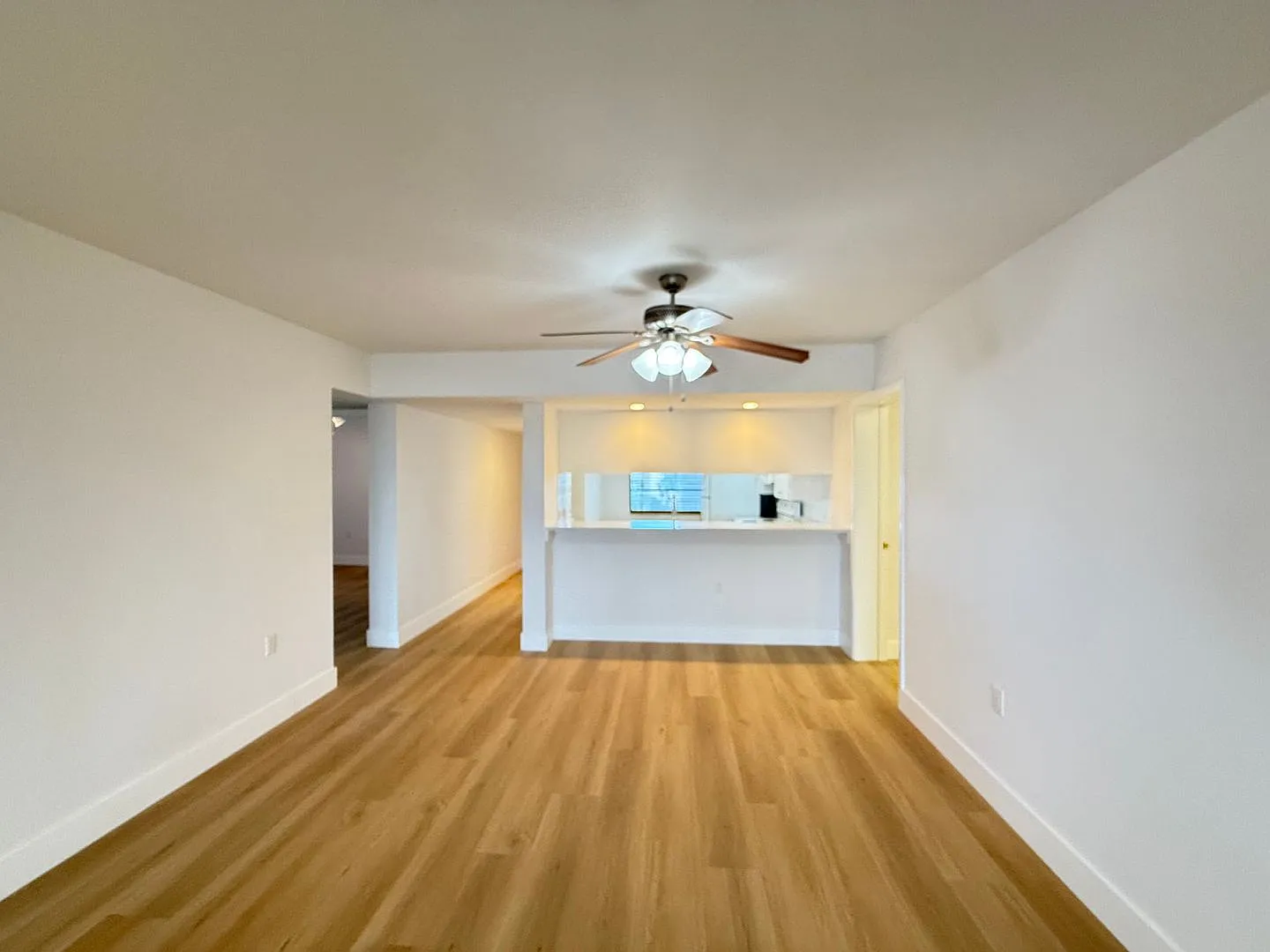 Sun-Filled Penthouse Unit | 2BR/2BA | Pool Views | 2 Parking Spaces Included — Photo 4