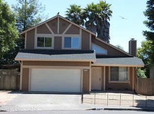 2412 Erickson Ct, Santa Rosa, CA 95401