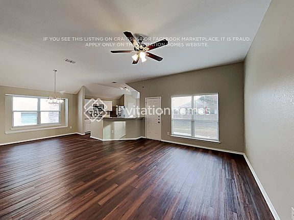 4th image of 1009 Silver Spur Ln