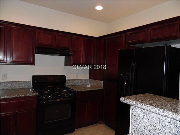 4th image of 926 Sunny Acres Ave #0