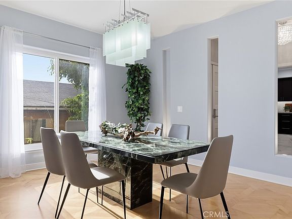 5th image of 14271 Dickens St Unit 201