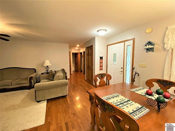 5th image of 172 Summerfield Dr