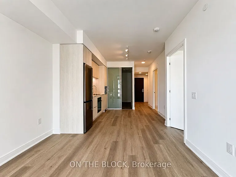 86 Dundas St E #618 — Photo 9