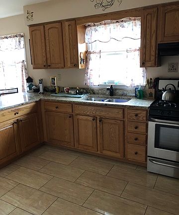 5th image of 1321 Royal Dr